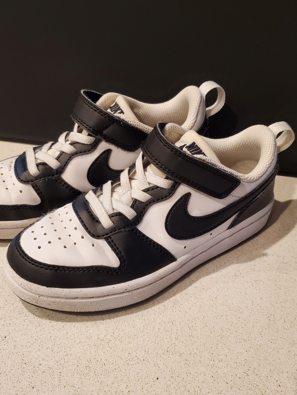 Nike Little Kids Court Borough Low. Size 12